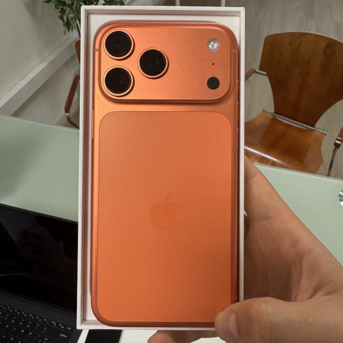 iPhone 17 Pro Max 100% Naranja Batería